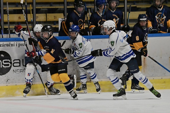 16.11.25 9 tř.-Střelci J.H. 13